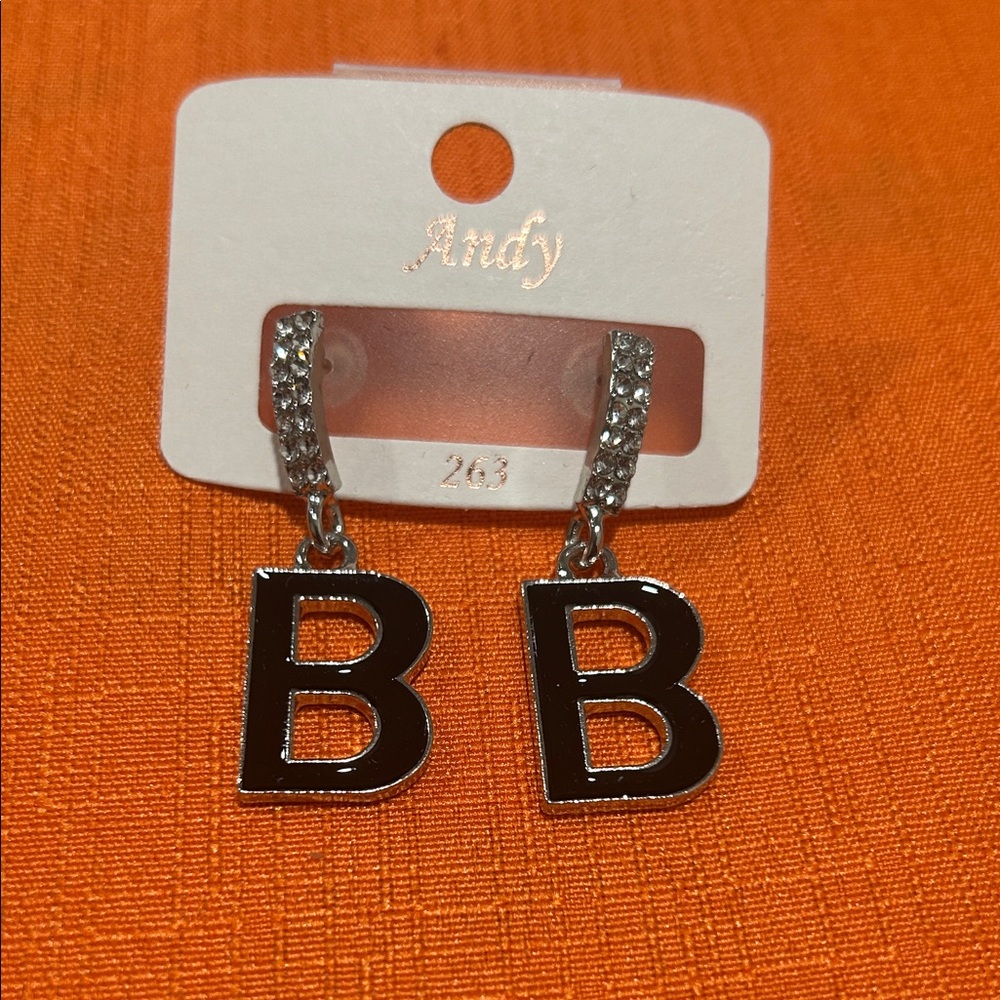 Fashion Jewelry Silver and Black 'B' Earrings
